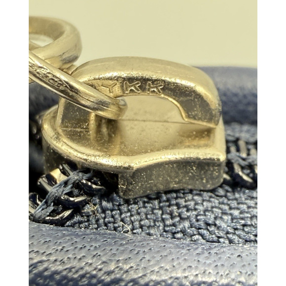 Coach Quilted Nylon Wristlet Clutch Navy Blue Silver Logo Zip Wallet Bag - Picture 9 of 10